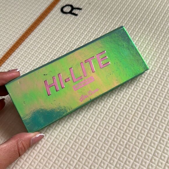Lime Crime
Mermaids Hi-Lite Palette - Picture 2 of 2